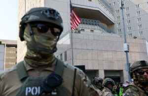 Barabak: Em um verão de insatisfação, os californianos perdem, a confiança em quase tudo perde Cartas: se a lei tributária de Trump for assinada, o protesto é ainda mais crítico