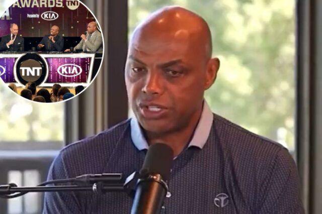 Charles Barkley fala com o microfone.