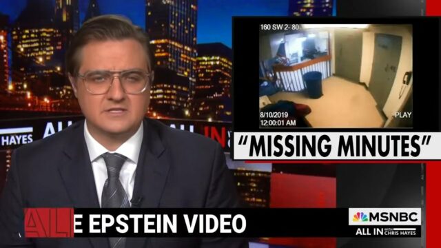 Chris Haiies diz "tentando ser racional" sobre Epstein, mas os funcionários de Trump são um vídeo "estranho"

