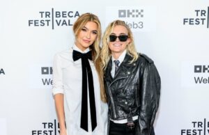 Chrishell Stause e G Flip Renow Votos na cerimônia medieval Chrishell Stause e G Flip têm uma reforma da votação de casamento australiana na Austrália