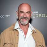 Christopher Meloni para estrelar a série Dan Fogelman NFL em Hulu
