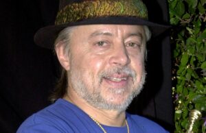 Chuck Moggio está morto aos 84 Chuck-LOGO-SUB-2