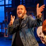 City Lights Performer vai sozinho para a série de concertos da companhia de teatro