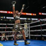 Claressa remove seu boxe