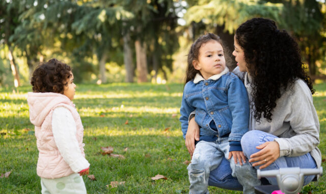 Coisa a fazer se seu filho for pego por outro, de acordo com o especialista em parentes

