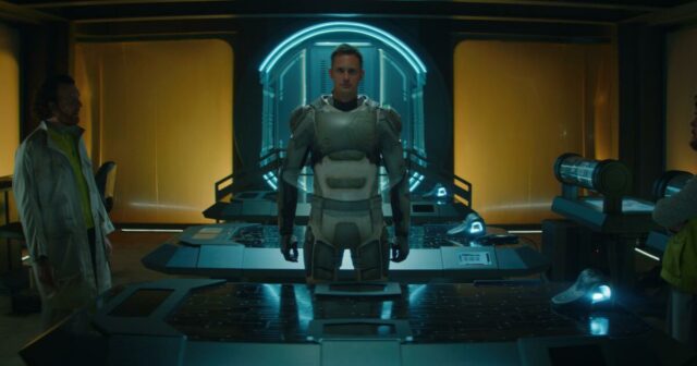 Comentário: 'Murderbot' é o último programa a explorar como os humanos podem coexistir com robôs e ai

