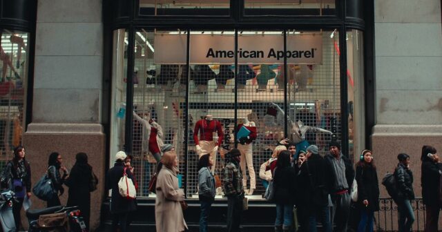 Comentário: 'Trainwreck: The Cult American Apparel' revela o homem por trás das cercas publicitárias dos sórdidos

