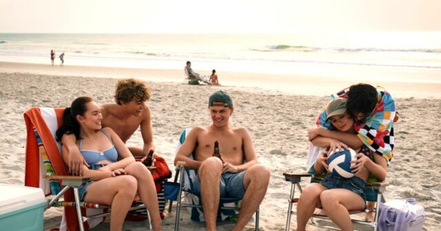 Comentário: 'Verão eu me tornei bonito' e 'Love Island' não representará os cyberbullies. Por que as redes sociais são tão tóxicas?


