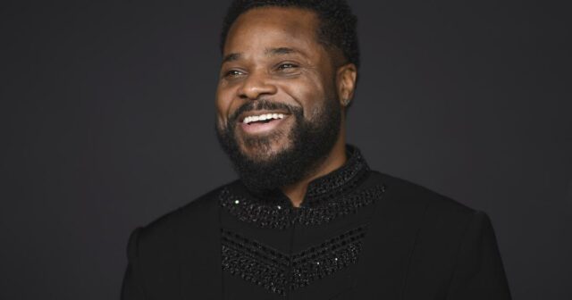 Como Theo Huxtable em 'The Cosby Show', Malcolm-Jamal Warner era parte integrante da 'família da América'

