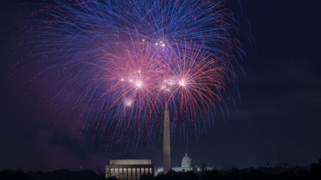Como assistir em 4 de julho Fireworks Live Streams


