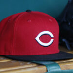 Como comprar Cincinnati Reds MLB Bristol Motor Speedway Classic: Jerseys Shop, Cappelle