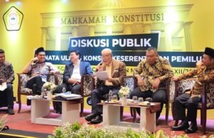 Considerou -se que a decisão do Tribunal Constitucional em relação à separação das eleições causou um dilema constitucional Considerou -se que a decisão do Tribunal Constitucional em relação à separação das eleições causou um dilema constitucional