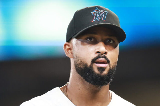 Cubs previam adquirir o vencedor da juventude do Marlins Cy em grande minuto de sucesso de bilheteria

