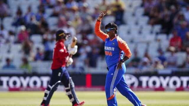 Deepti Sharma se torna um segundo mais alto Kalitz em uma fêmea T20I igual ao registro do Nida Dar's Pakistani Spinner

