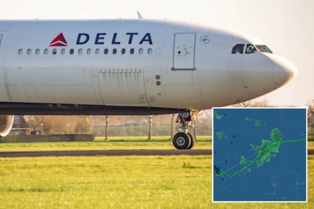 A Delta Airlines Airlines A330 Aircraft Taxiis no Aeroporto Internacional de Amsterdã Schiphol Eham AMS na Holanda 18 de novembro de 2020.