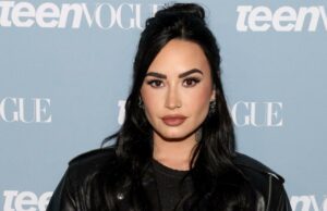 Demi Lovato retorna à cena de sua controvérsia de iogurte congelada Demi Lovato compartilha sua 'viagem de hidratação', rotina de treinamento e Última Poço Essential
