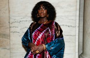 Depois de mais de US $ 3 milhões, a popular marca de beleza apoiada por VC, Ami Colé, está fechada NEW YORK, NEW YORK - APRIL 02: Diarrha N'Diaye-Mbaye attends the 2022 Inaugural Fifteen Percent Pledge Benefit Gala on April 02, 2022 in New York City. (Photo by Astrid Stawiarz/Getty Images for Fifteen Percent Pledge)