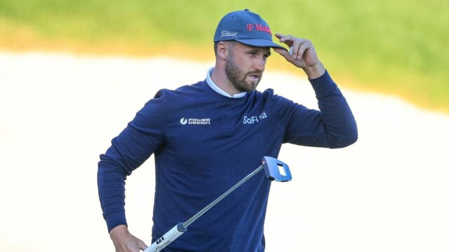 "Desculpe muito", Clark deixa a proibição de Oakmont

