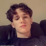 Jack Woodley (foto) tinha 18 anos quando foi assassinado pelos 10 jovens assassinos, consistindo em crianças de 14 a 17 anos