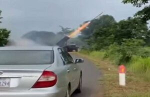 Diante da Tailândia, 8 civis e 5 tropas cambojanas foram mortas Diante da Tailândia, 8 civis e 5 tropas cambojanas foram mortas