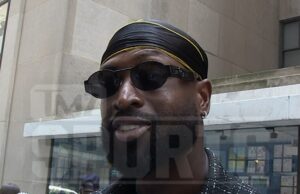 Dimanan Vade, a mãe tem cartas da prisão, “às vezes eu as leio” 071425_DWYYAN_WADE_KAL