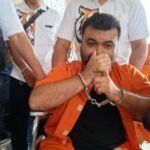 Dinheiro de troca falsa, dois caucasicos roubaram RP. 191 milhões em Vila Bali!
