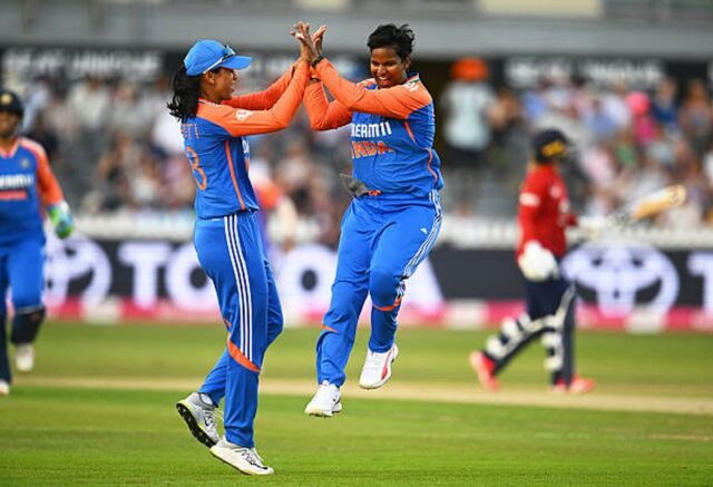 Do Smriti Special 150 a Maiden Half Século de Amanjot - todos os principais estágios e registros do Eng v Inda T20i em Bristol

