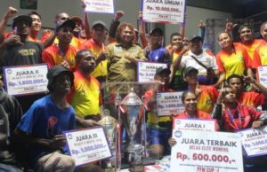 Do anel de Sorong, a nova esperança dos boxeadores de papuanos ressoou no nível nacional Do anel de Sorong, a nova esperança dos boxeadores de papuanos ressoou no nível nacional