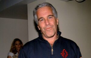 DoJ, o FBI insiste que não há lista de Jeffrey Epstein, 5 meses depois que Ag Pam Bondi disse que estava sentado na mesa dela | Vídeo DoJ, o FBI insiste que não há lista de Jeffrey Epstein, 5 meses depois que Ag Pam Bondi disse que estava sentado na mesa dela | Vídeo