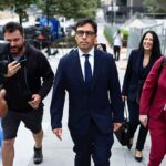 O Dr. Salvador Plasncia deixa o Tribunal Federal em 23 de julho, depois de se invocar para quatro projetos de lei para distribuir cetamina ao ator Matthew Perry antes de sua morte em outubro de 2023