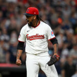 Dodgers aterrestar US $ 20 milhões na superstar no comércio hypingtético