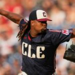 Os guardiões iniciantes Luis Ortiz lança um arremesso contra os Mariners em 15 de junho de 2025.