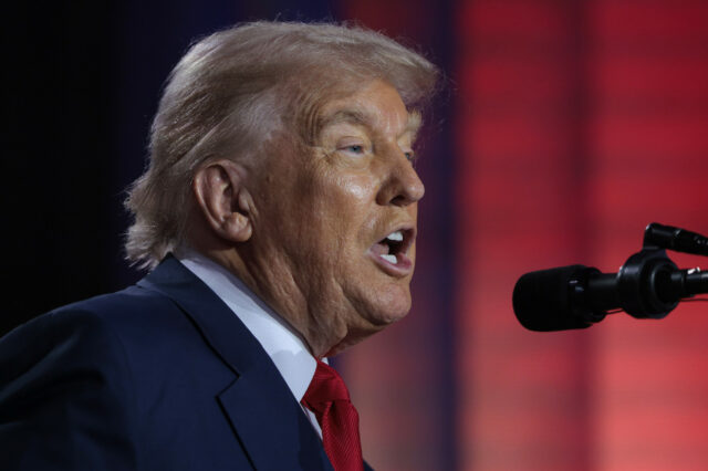 Donald Probabilidade Trump para completar em meio a um tumulto de Epstein

