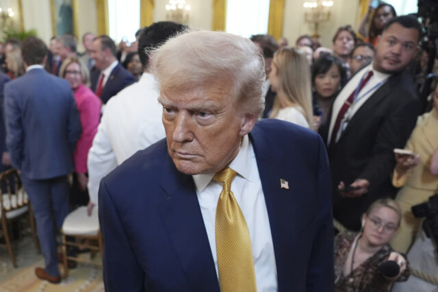 Donald Trump Majou

