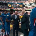 Chelsea -King Tyrique George parecia mais do que feliz em enviar um aperto de mão de Donald Trump