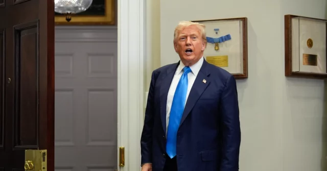 Donald Trump insultou um alto funcionário. "É um perdedor estúpido"

