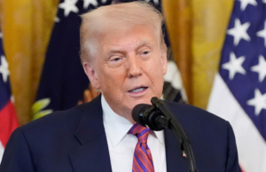 Donald Trump leva seu envolvimento para o Camboja-Tailândia Donald Trump leva seu envolvimento para o Camboja-Tailândia