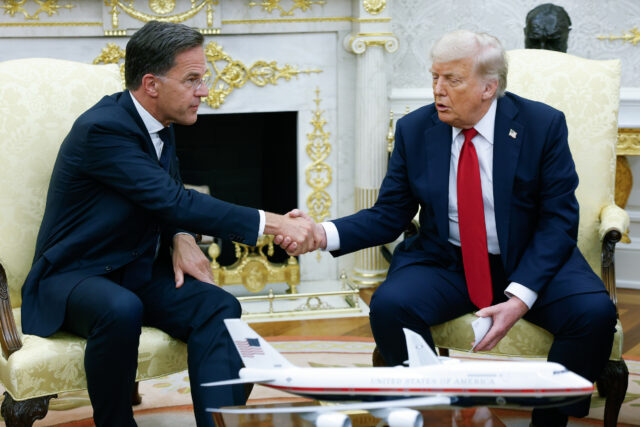 Donald Trump muda sua sintonia na natação

