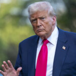 Donald Trump sofre de "brutal" de Jeffrey Epstein