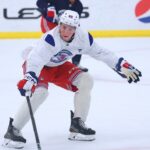 O novato do New York Rangers Drew Fortescue #45 durante o treinamento.