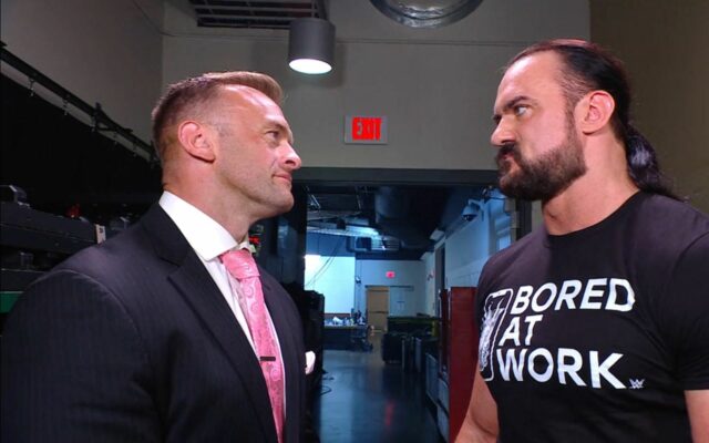 Drew McIntyre começou a enfrentar a lenda da WWE pela 11ª vez em sua carreira após o anúncio de Nick Aldis

