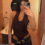 Dua Lipa exibiu sua figura colorida em uma série de snaps agradáveis quando publicou um novo álbum no Instagram na segunda -feira com o título: 'A Little of Everything'