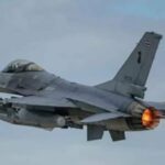 Duas ondas da Tailândia F-16 ataques contra a fortaleza militar do Camboyan