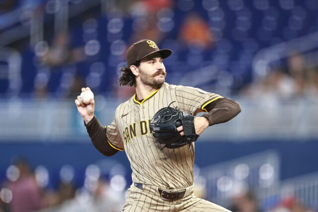 Dylan cessa o comércio de sucesso de bilheteria nunca, Padres leva Ace

