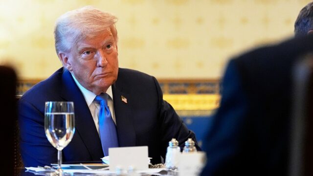 EUA terão que “enviar armas para a Ucrânia, Trump diz nos dias após a pausa do Pentágono

