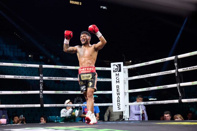 Eumir Marcial bate Pacquiao-Barrios Bernard Joseph no cartão inferior
