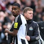 Eddie Howe expressou seu desejo de Alexander Isak permanecer, mas admite que seu futuro não está sob seu controle