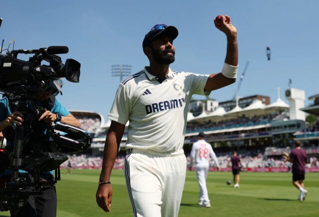 Jasprit Bumrah publicou Ben Stokes na Índia e deu seu primeiro avanço no 2º dia. (P/C: Getty)