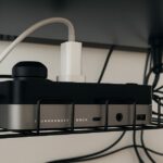 Eles reabrem o seu espaço de escritório Mac com uma doca Thunderbolt escondida debaixo da mesa