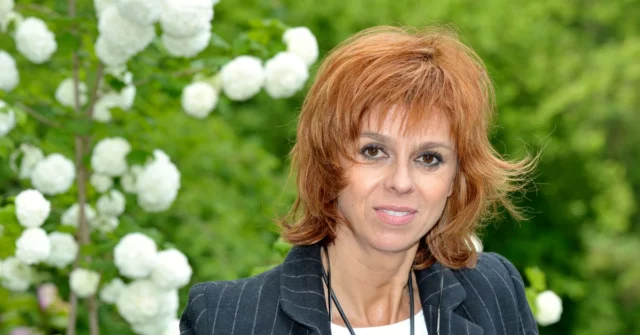 Elżbieta zajądówn saiu de repente. Então ela realmente chamou


